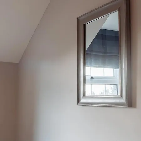 بيت للعطل Secret View Cottage, A Hidden Gem In *