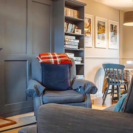 بيت للعطل Secret View Cottage, A Hidden Gem In